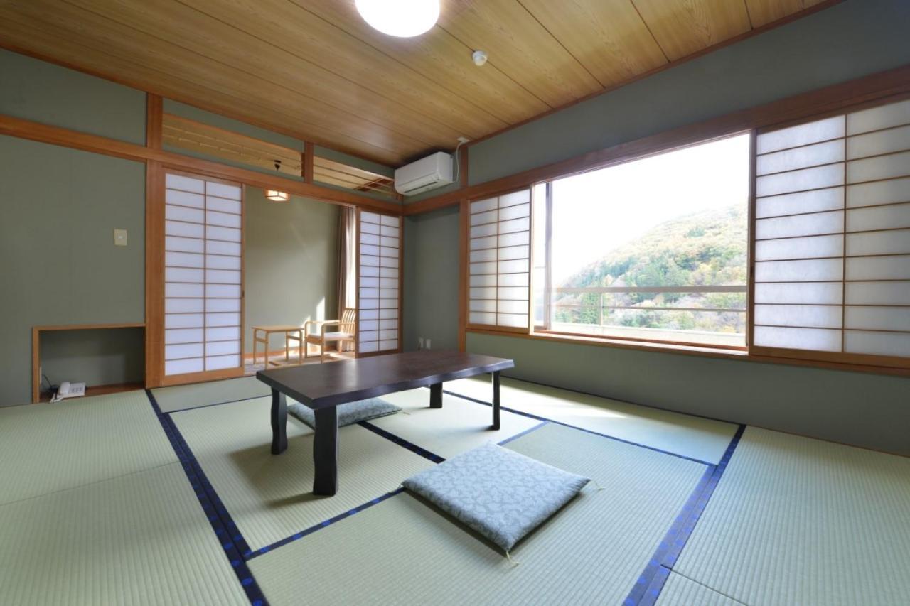Ooedo Onsen Monogatari Shinshu Kakeyu