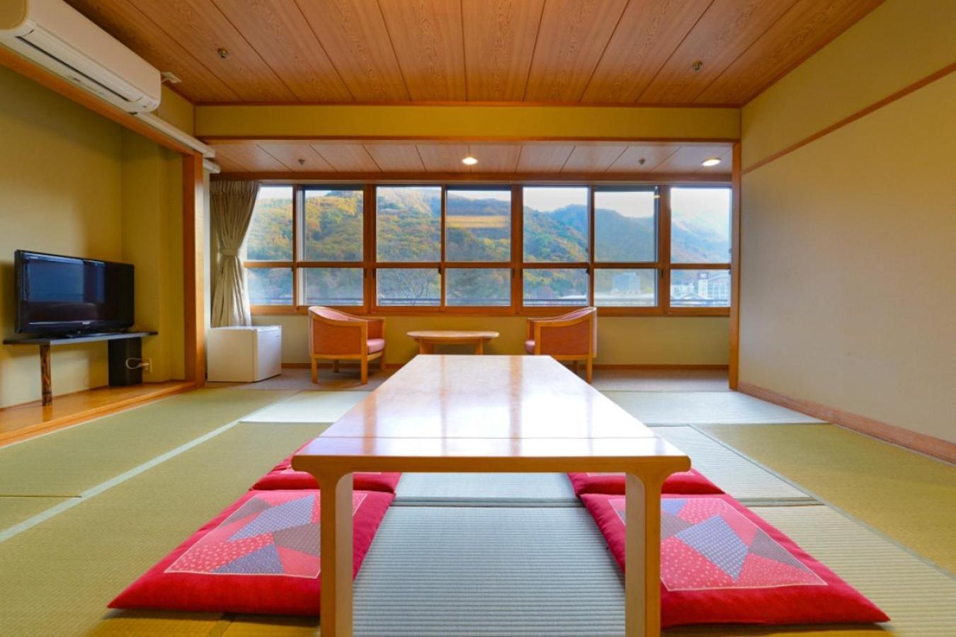 传统日式旅馆 Ooedo Onsen Monogatari Shinshu Kakeyu 3*