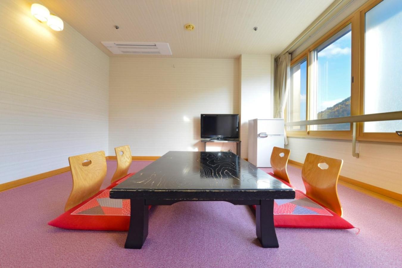 Ooedo Onsen Monogatari Shinshu Kakeyu 3* 上田市